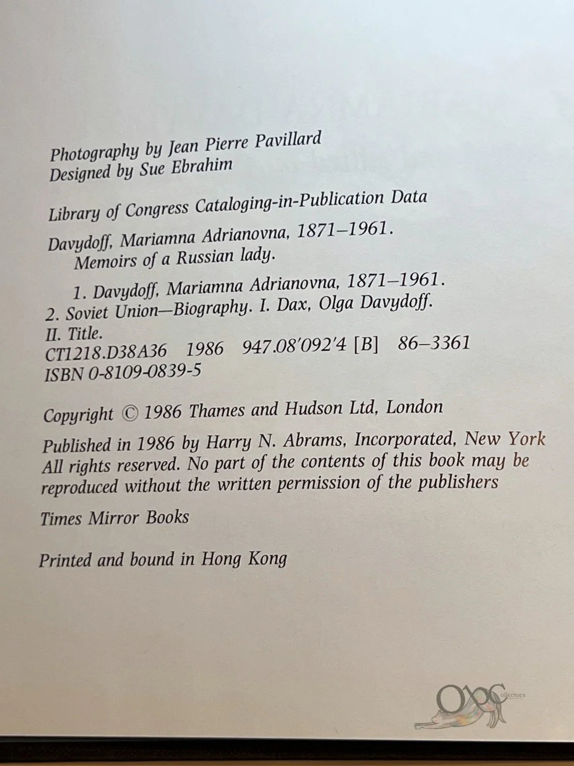 On the Estate: Memoirs of a Russian Lady: Drawings and Tales of Life Before the Revolution by Mariamna Davydoff Selected and Edited by Olga Davydoff Dax